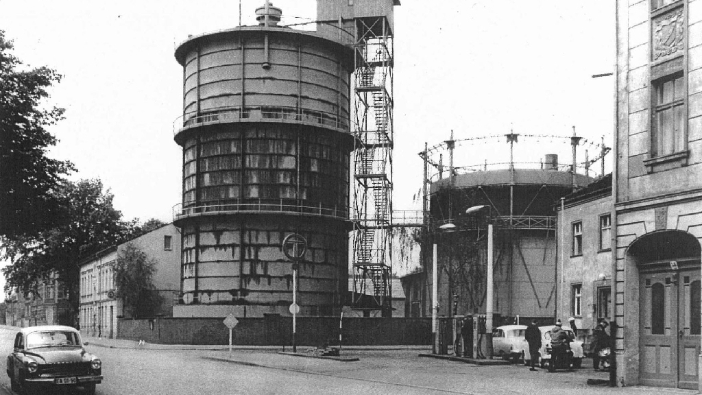 Gaskessel Bernau bei Berlin, Lohmühlenstraße 1 - Ecke Berliner Str. 60, Tankstelle früher